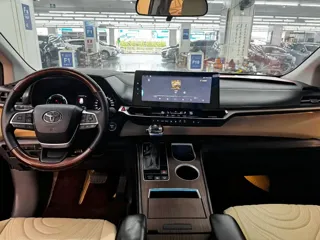 Toyota SIENNA 2024 купить из Китая, цена 7 695 000 ₽ — Suifenhe Auto