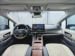Toyota SIENNA 2024 купить из Китая, цена 7 297 000 ₽ — Suifenhe Auto