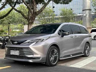 Toyota SIENNA 2024