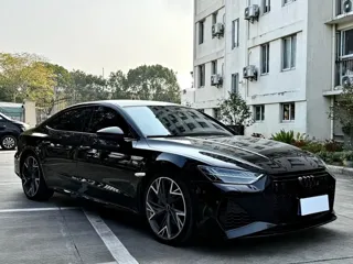 Audi A7L 2024 купить из Китая, цена 4 569 000 ₽ — Suifenhe Auto