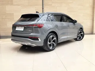 Audi Q4 e-tron 2023