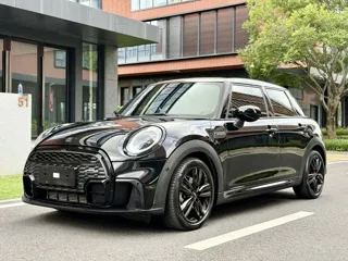 MINI COOPER 2023 купить из Китая, цена 2 008 000 ₽ — Suifenhe Auto