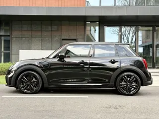 MINI COOPER 2023 купить из Китая, цена 2 008 000 ₽ — Suifenhe Auto