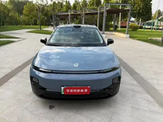 Leapmotor B01 2025 купить из Китая, цена 3 023 000 ₽ — Suifenhe Auto