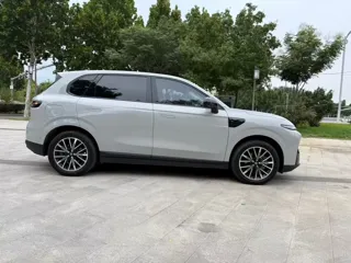 Leapmotor B10 2025 купить из Китая, цена 2 968 000 ₽ — Suifenhe Auto