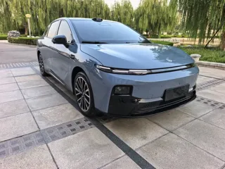 Leapmotor B01 2025 купить из Китая, цена 2 990 000 ₽ — Suifenhe Auto