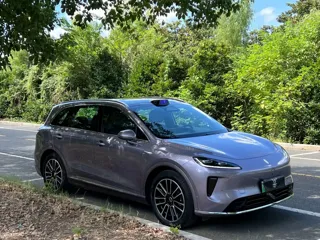 Shangjie H5 2025 купить из Китая, цена 4 003 000 ₽ — Suifenhe Auto