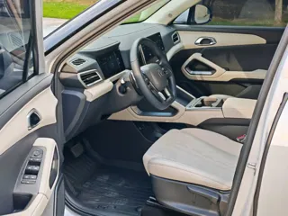 BYD Yuan UP 2025 купить из Китая, цена 1 730 000 ₽ — Suifenhe Auto