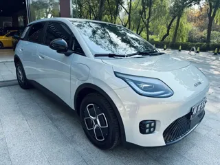 Aion UT 2025 купить из Китая, цена 1 637 000 ₽ — Suifenhe Auto