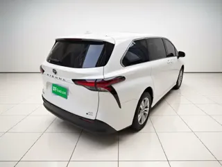 Toyota SIENNA 2024 купить из Китая, цена 6 683 000 ₽ — Suifenhe Auto