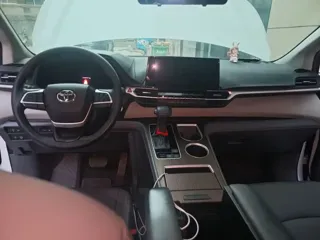Toyota SIENNA 2024 купить из Китая, цена 6 683 000 ₽ — Suifenhe Auto