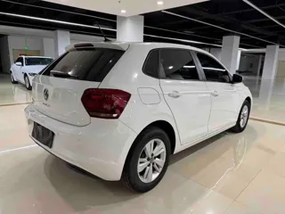 Volkswagen Polo 2021 купить из Китая, цена 1 337 000 ₽ — Suifenhe Auto