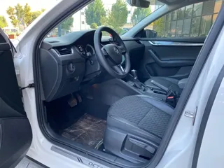 Skoda Octavia 2021 купить из Китая, цена 1 793 000 ₽ — Suifenhe Auto