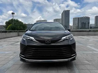 Toyota SIENNA 2025 купить из Китая, цена 7 680 000 ₽ — Suifenhe Auto