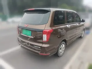 Wuling Hongguang 2020 купить из Китая, цена 1 085 000 ₽ — Suifenhe Auto
