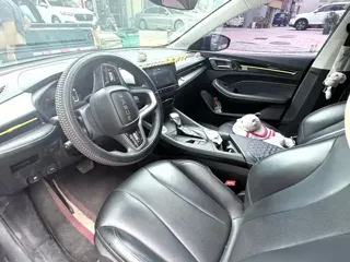 Roewe i5 2021 купить из Китая, цена 1 149 000 ₽ — Suifenhe Auto