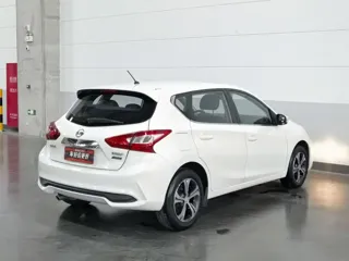 Nissan Tiida 2019 купить из Китая, цена 1 423 000 ₽ — Suifenhe Auto