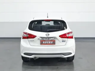 Nissan Tiida 2019 купить из Китая, цена 1 423 000 ₽ — Suifenhe Auto