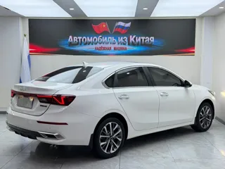 Kia K3 2023 купить из Китая, цена 1 640 000 ₽ — Suifenhe Auto