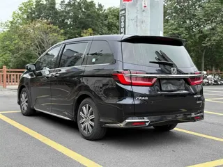 Honda Odyssey 2024 купить из Китая, цена 4 354 000 ₽ — Suifenhe Auto