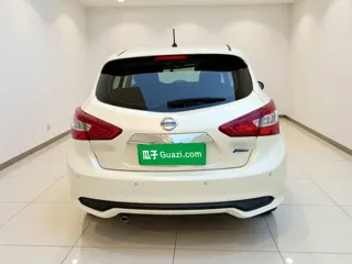 Nissan Tiida 2019 купить из Китая, цена 1 413 000 ₽ — Suifenhe Auto