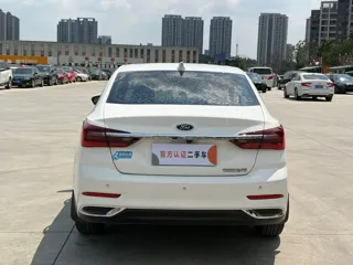 Ford Escort 2021 купить из Китая, цена 1 357 000 ₽ — Suifenhe Auto