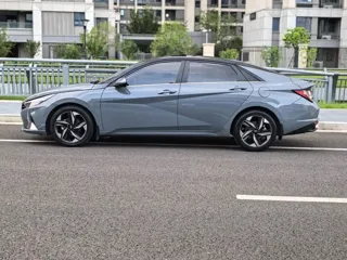 Hyundai Elantra 2022 купить из Китая, цена 1 211 000 ₽ — Suifenhe Auto