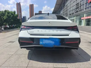 Hyundai Elantra 2023 купить из Китая, цена 1 345 000 ₽ — Suifenhe Auto