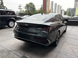 Hyundai Elantra 2024 купить из Китая, цена 2 053 000 ₽ — Suifenhe Auto