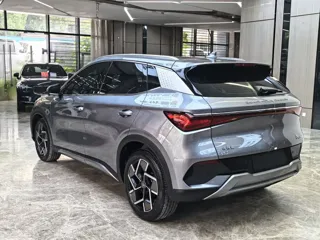 BYD Yuan 2022 купить из Китая, цена 3 337 000 ₽ — Suifenhe Auto