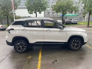 Baojun 510 2019 купить из Китая, цена 1 118 000 ₽ — Suifenhe Auto