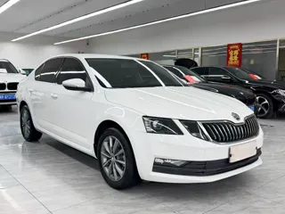 Skoda Octavia 2022 купить из Китая, цена 1 475 000 ₽ — Suifenhe Auto