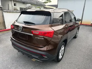 Baojun 530 2019 купить из Китая, цена 1 096 000 ₽ — Suifenhe Auto