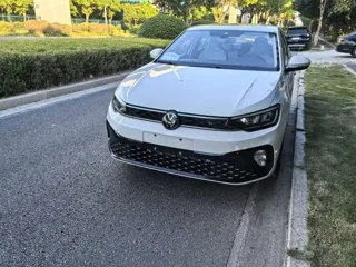 Volkswagen Lavida 2025 купить из Китая, цена 1 368 000 ₽ — Suifenhe Auto