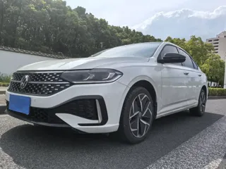 Volkswagen Lavida 2023 купить из Китая, цена 1 233 000 ₽ — Suifenhe Auto