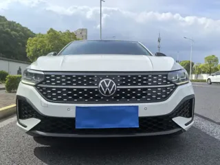 Volkswagen Lavida 2023 купить из Китая, цена 1 233 000 ₽ — Suifenhe Auto
