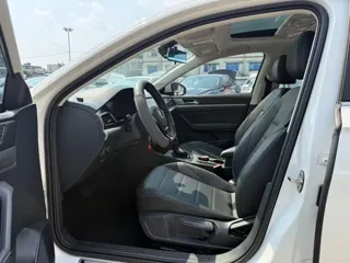 Volkswagen Lavida 2021 купить из Китая, цена 1 526 000 ₽ — Suifenhe Auto
