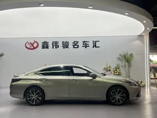 Lexus ES 2025 купить из Китая, цена 8 095 000 ₽ — Suifenhe Auto