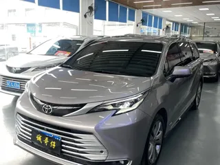 Toyota SIENNA 2024