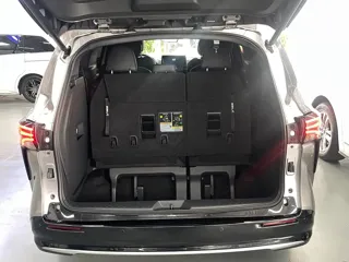 Toyota SIENNA 2024 купить из Китая, цена 8 289 000 ₽ — Suifenhe Auto