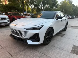 Changan UNI-V 2024 купить из Китая, цена 2 555 000 ₽ — Suifenhe Auto