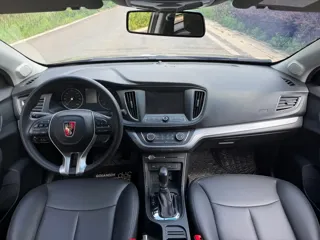 Roewe 360 2018 купить из Китая, цена 1 042 000 ₽ — Suifenhe Auto