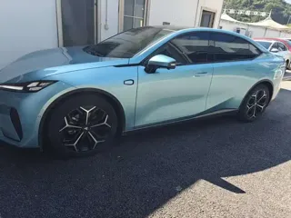 Deepal L07 2024 купить из Китая, цена 3 096 000 ₽ — Suifenhe Auto