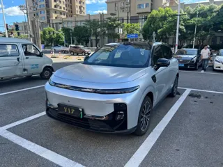 Leapmotor B10 2025 купить из Китая, цена 2 914 000 ₽ — Suifenhe Auto