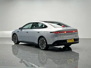 Nissan N7 2025 купить из Китая, цена 3 656 000 ₽ — Suifenhe Auto