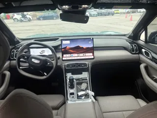 Geely Boyue L 2025 купить из Китая, цена 2 631 000 ₽ — Suifenhe Auto