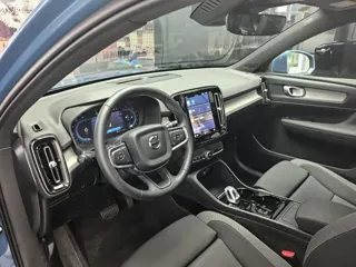 Volvo XC40 2025 купить из Китая, цена 3 791 000 ₽ — Suifenhe Auto