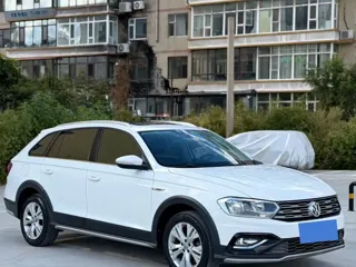 Volkswagen C-TREK 2018 купить из Китая, цена 1 305 000 ₽ — Suifenhe Auto