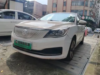 Dongfeng Aeolus E70 2021 купить из Китая, цена 894 000 ₽ — Suifenhe Auto