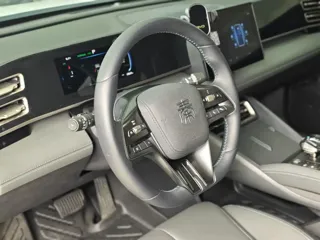 BYD Qin 2025 купить из Китая, цена 2 636 000 ₽ — Suifenhe Auto